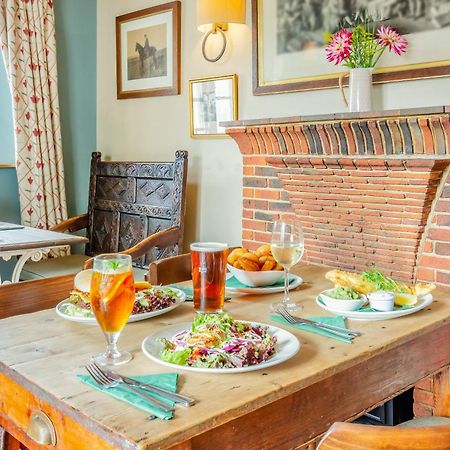 Tiger Inn _ Minnie Истбурн Экстерьер фото