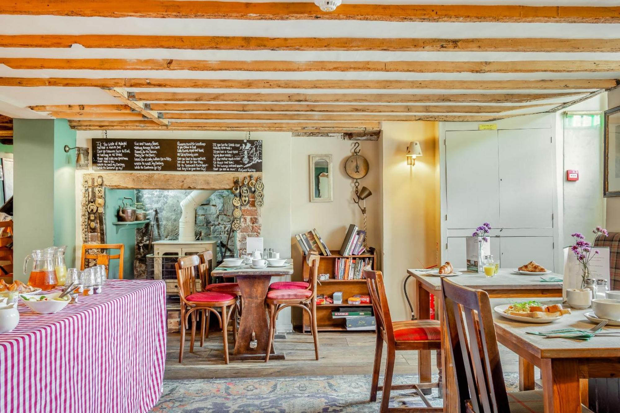 Tiger Inn _ Minnie Истбурн Экстерьер фото